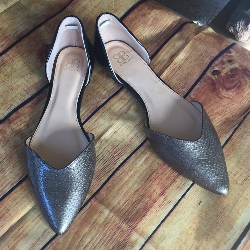 DOOBALLO Hera flats size 9 like new